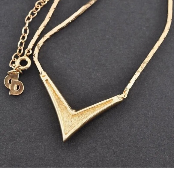 Christian Dior CD Logo Light Stone V-Shaped Necklace Gold Plate Authentic GUC - Picture 2 of 9